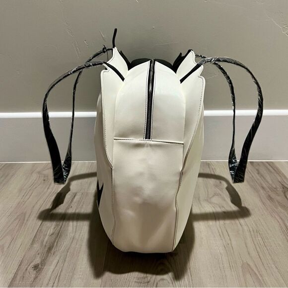 NWT Trickz N Treatz x Dolls Kill black and white oversized pumpkin face tote. - Picture 6 of 14